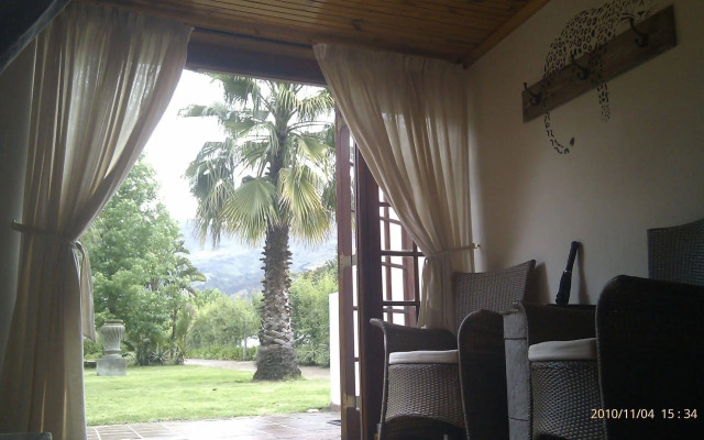 Orange Ville Guesthouse