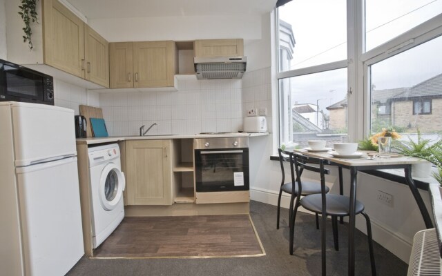 Short Stay Bristol - Stapleton 3 Apartment