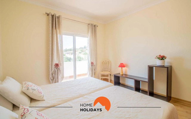 #102 Clube Albufeira villa with private pool & garden