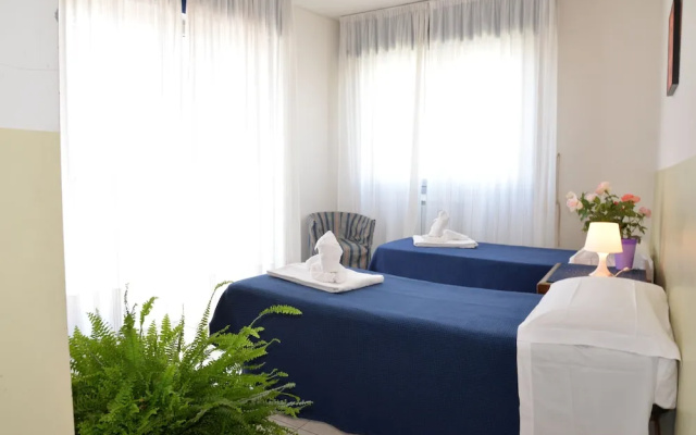 Room-two-room Apartment
