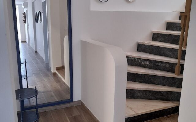 Hall 92