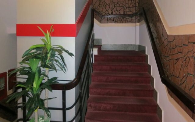 Dona Hotel