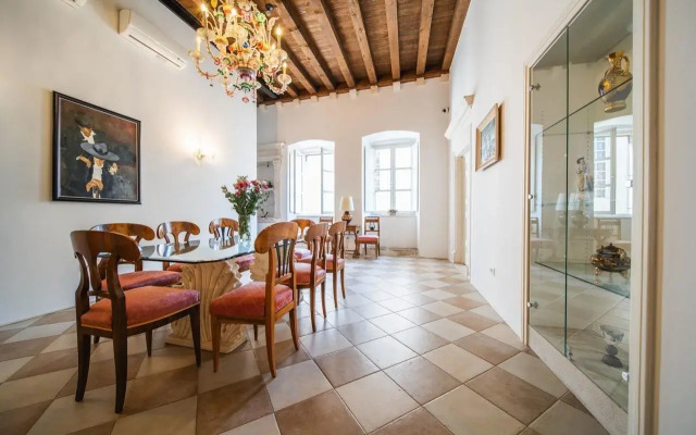 SUNce Palace Apartments with free offsite parking