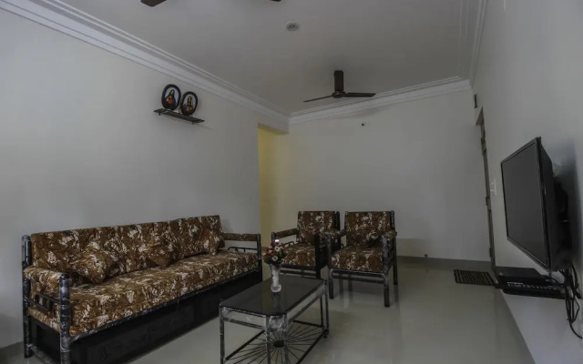 OYO Home 11012 Peaceful 1BHK Nerul