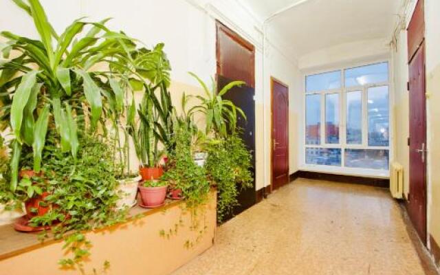Gnezdnikovsky Pereulok Apartment