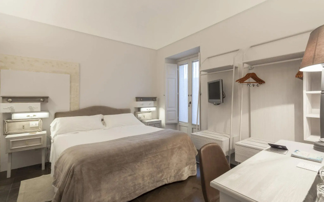 Locanda Don Serafino Historical Boutique Hotel