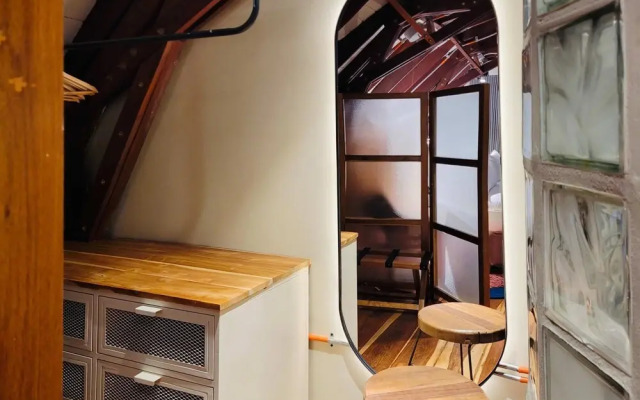 6BR Designer Retreat With Jacuzzi Near Provenza