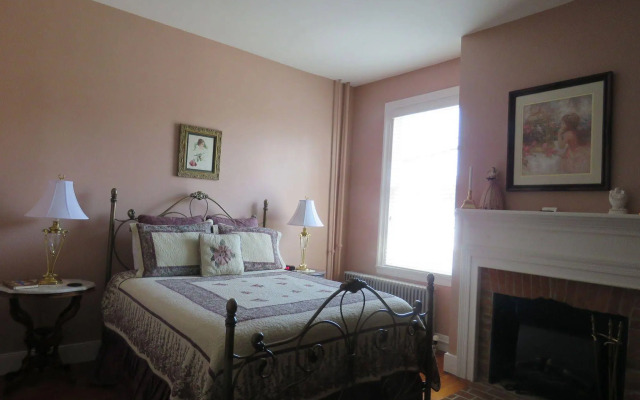 The Swope Manor Bed & Breakfast