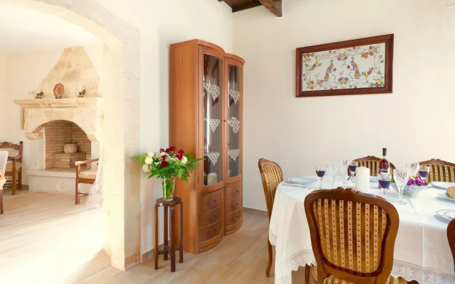 Lucas Village House with private pool