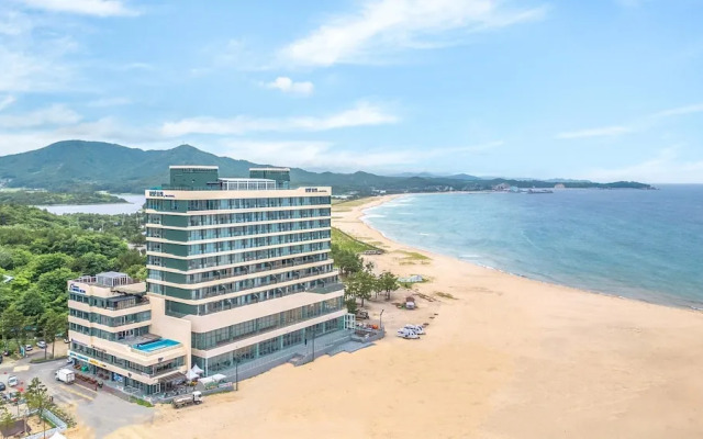 Goseong Moneblue Pension