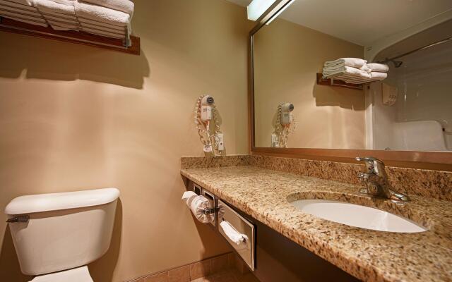 Best Western Plus Guildwood Inn