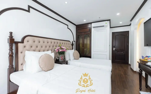 Royal Hotel Me Tri Ha