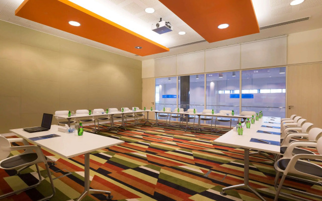 Aparthotel Adagio Abu Dhabi Al Bustan