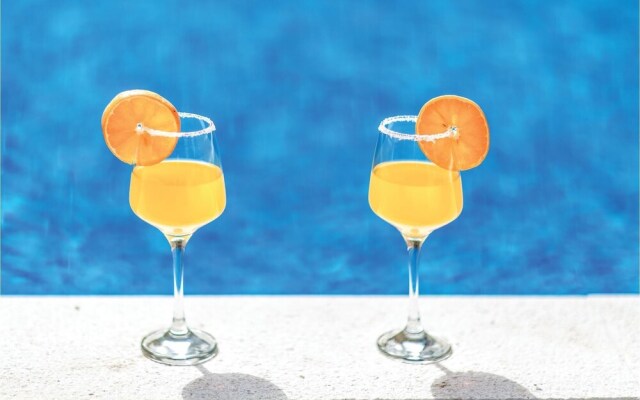 Beautiful Home in Marina With Wifi and 7 Bedrooms