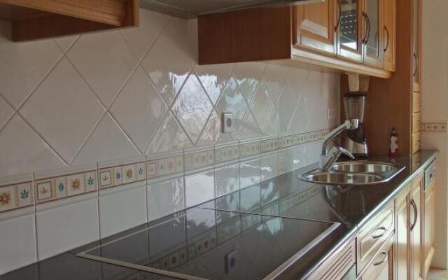 Atlantic Ocean & Pool Apartment