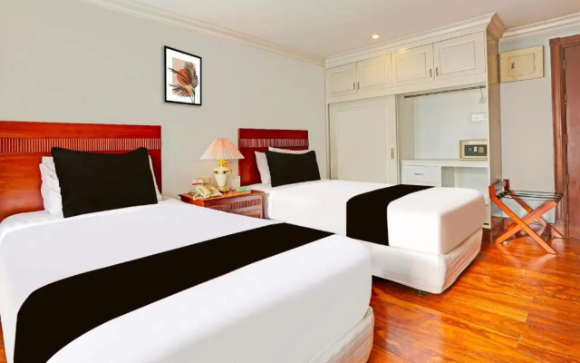 Townhouse Oak VIP Suites