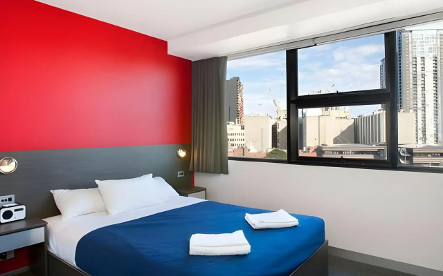 Space Hotel - Hostel