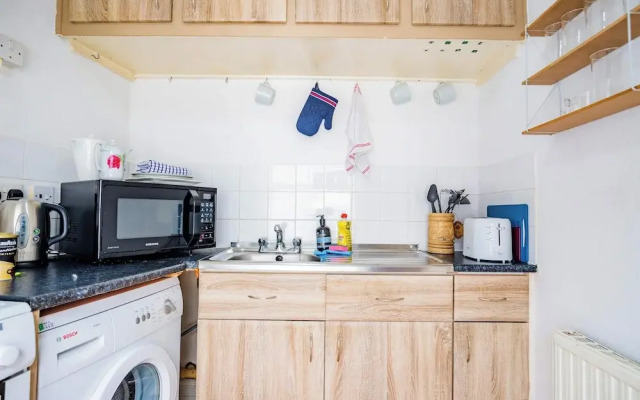 Host Stay Broadbanks Apartment