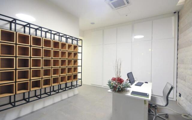 Leona Residences Apartment