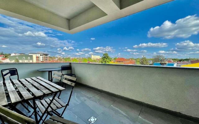 Luxury apartment, private parking,7