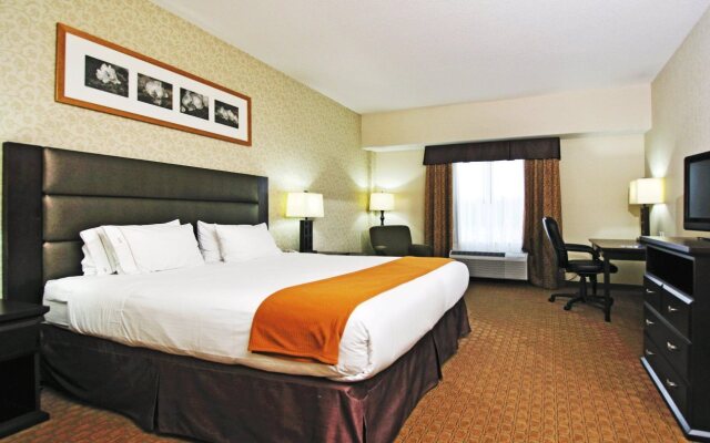 Holiday Inn Express Hotel & Suites Ottawa Airport, an IHG Hotel