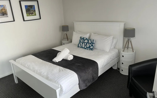 Astra Apartments Miller Street