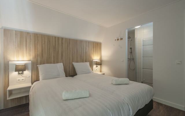 Luxurious Stately Villa With 3 Bathrooms, 1km From the Beach