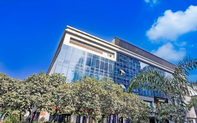 Super Townhouse PBG Mall Vashi