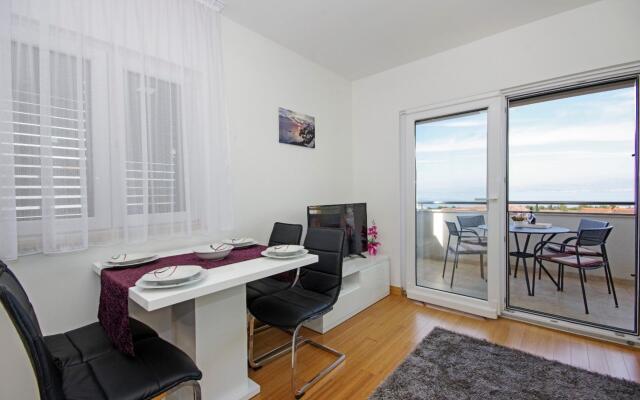 Brki - 350 M From Beach - A1 Mate (4+1)