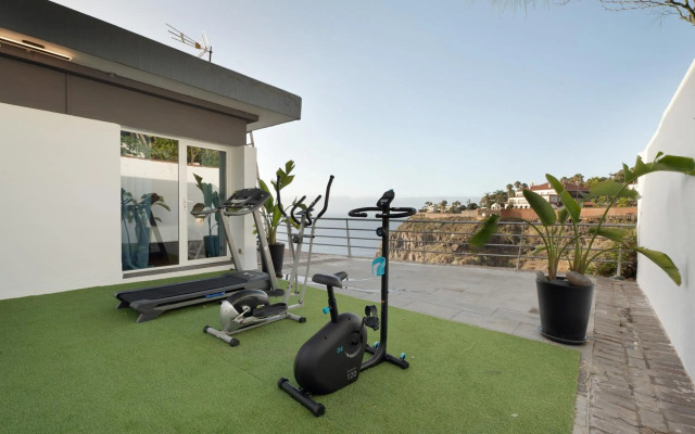 VILLA BAHIA DE MICHEL, Piscina climatizable, Free Wifi, BBQ