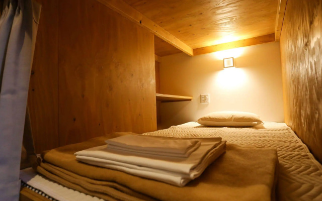 Fuku Hostel Namba