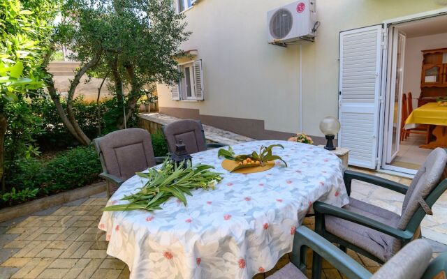 Apartments Vice