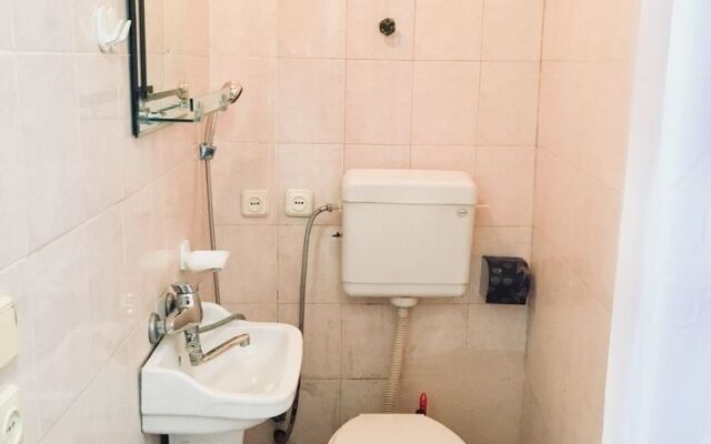 Parallax Hostel