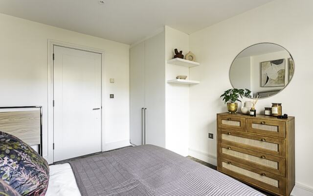 Tranquil Belsize Park Haven With Stunning Views