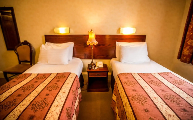 Queens Hotel