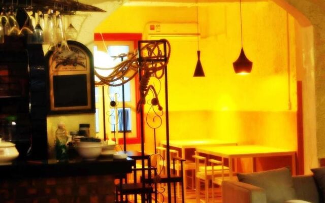 131 International Youth Hostel