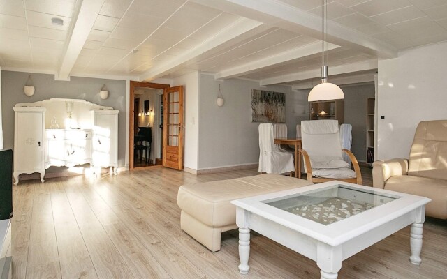 6 Person Holiday Home in Bogense
