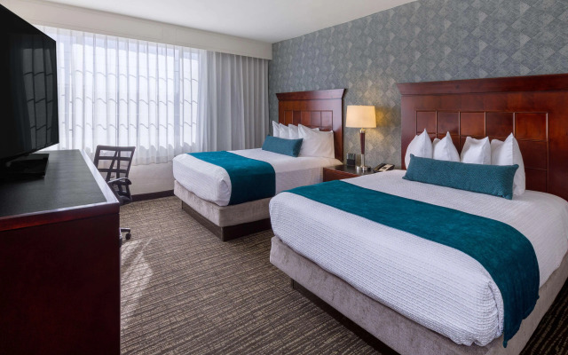 Best Western Plus Carriage Inn