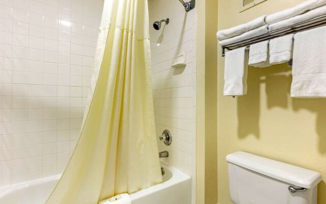 Quality Inn Cleveland North