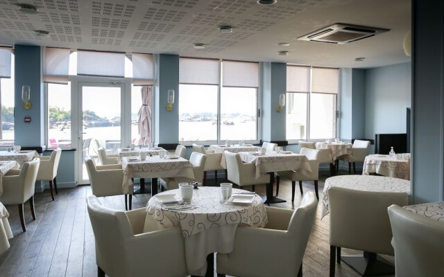 Logis Hôtel Saint-Guirec et de la Plage