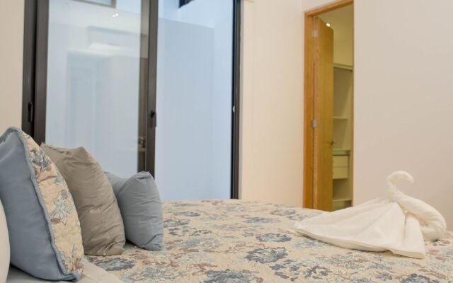 Menesse 32 01 by iMexico