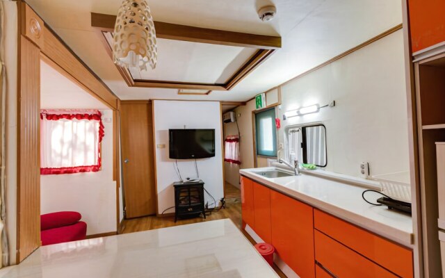 Yangpyeong Alice Spa Pension