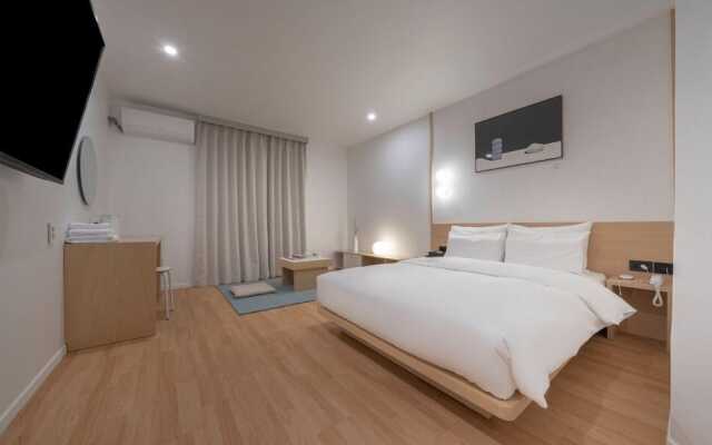 The Rest Aneuk Hotel Cheonan Station