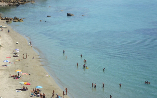 Studio 200 Meters From the Sea, Wifi, Self Catering
