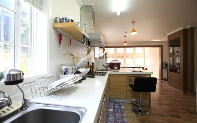 Gangneung Wow Guesthouse - Hostel
