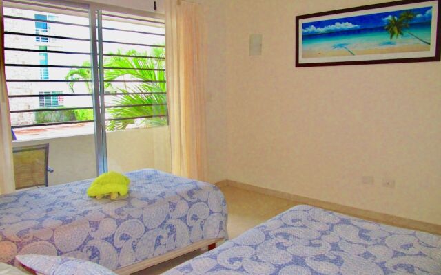 Aqua Terra Palm by Playa Paradise