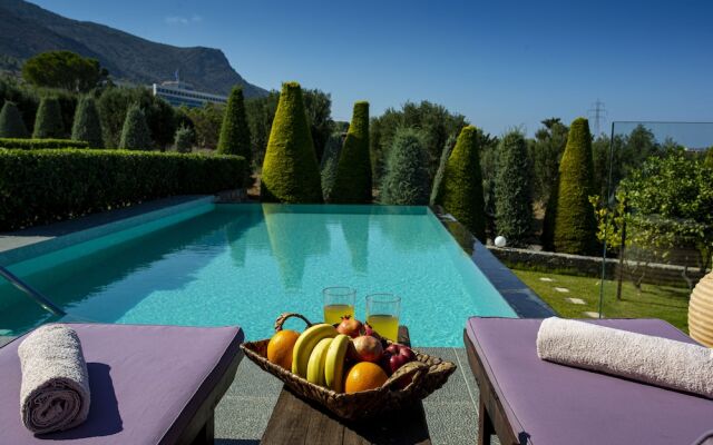 Luxury Villa Golden Crest with pool