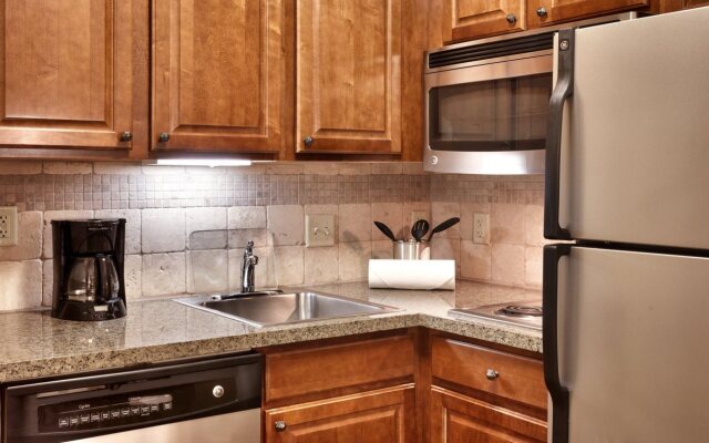 Staybridge Suites Omaha 80th And Dodge by IHG