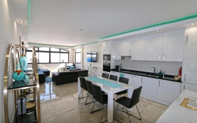 Beachfront Luxury Residence, Playas del Duque, Puerto Banús, Marbella