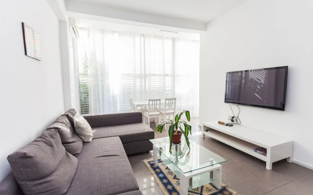 Port 2 Bedroom with 2 showers apartment